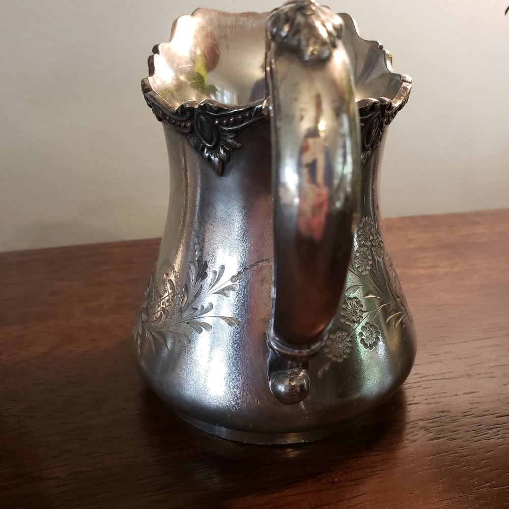 Vintage Floral Engraved 4 Piece Set - Picture 12 of 16